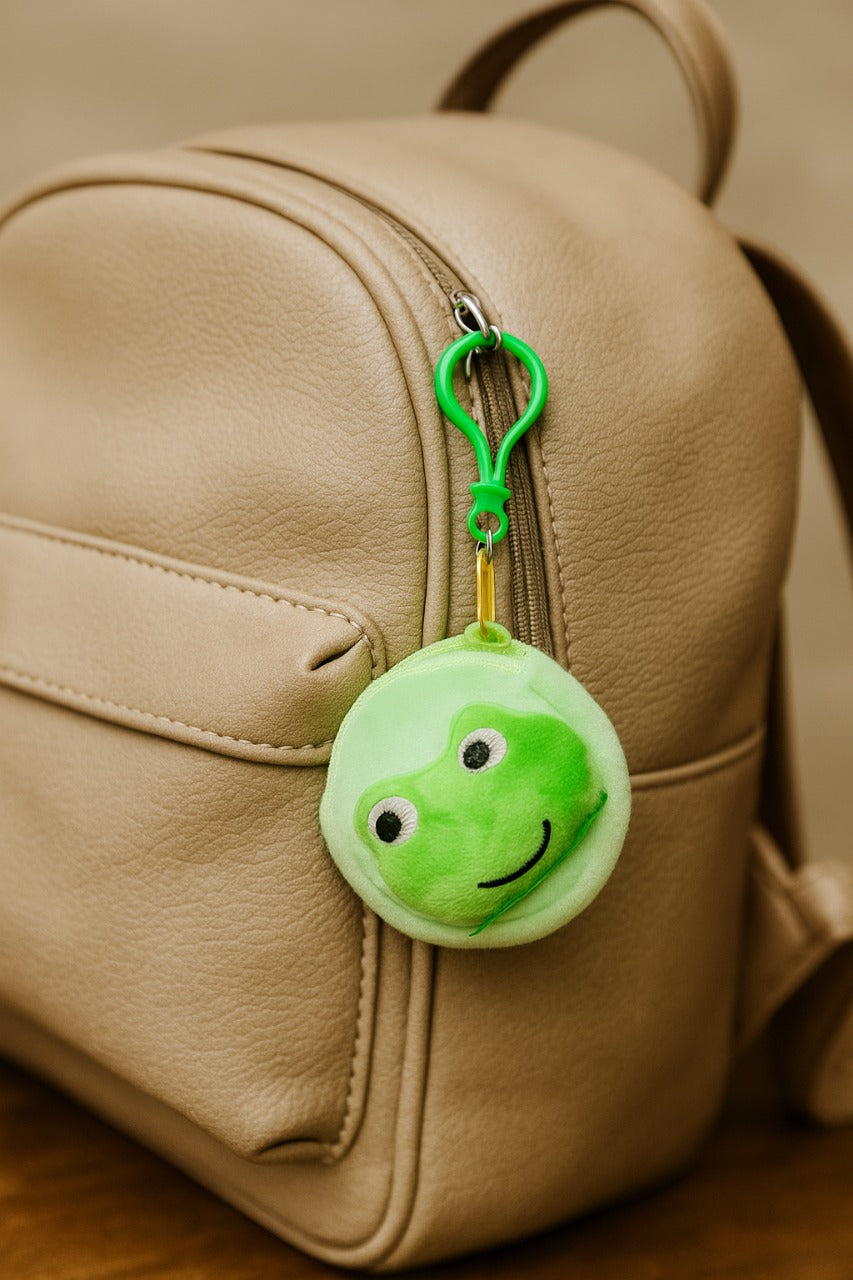🐸💚 Froggie Pouchie – Cute Green Pouch Keychain